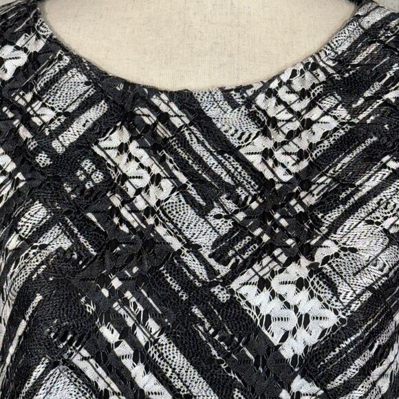 Alfred Dunner X-Large Top Abstract Stretch Crochet Lace Overlay Lined Side Slits - Picture 2 of 8